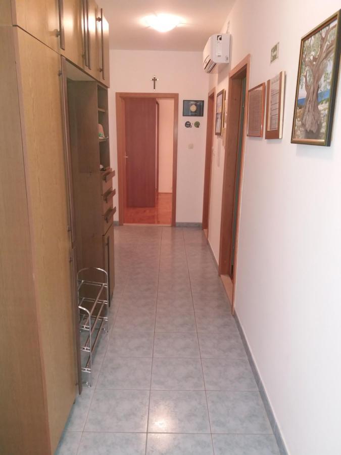 Apartment Meri Trogir Exterior photo