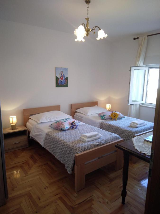 Apartment Meri Trogir Exterior photo