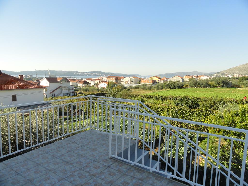 Apartment Meri Trogir Exterior photo
