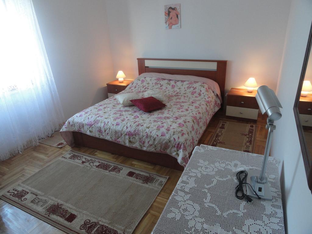 Apartment Meri Trogir Exterior photo